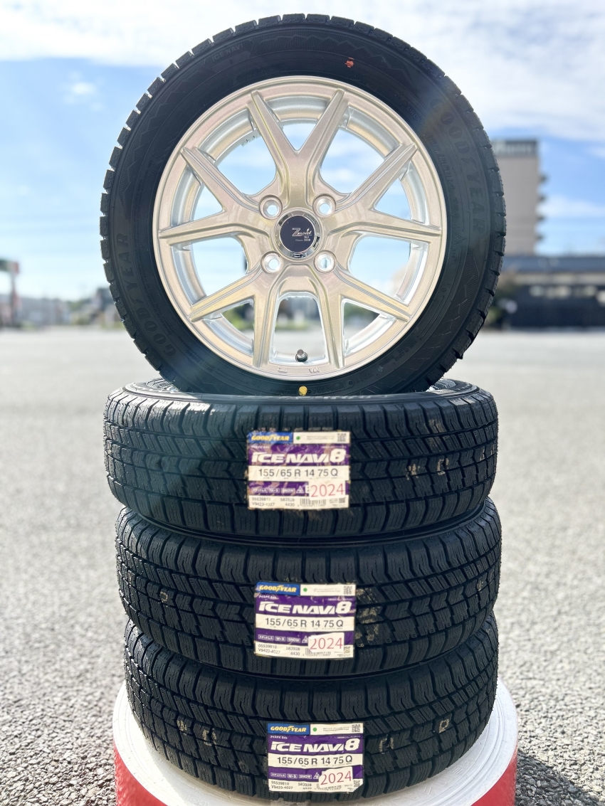 スタッドレスタイヤ14インチ